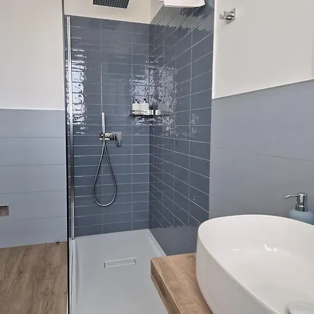 La Cicada Guest house 3*